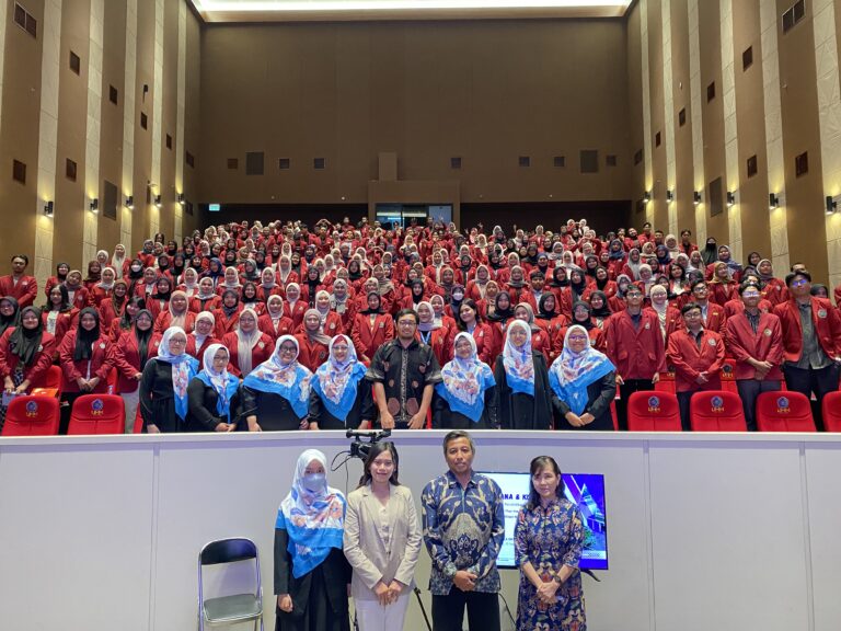 Program Profesi Apoteker Mengadakan Kuliah Tamu Pharmaceutical Care di Pelayanan Komunitas
