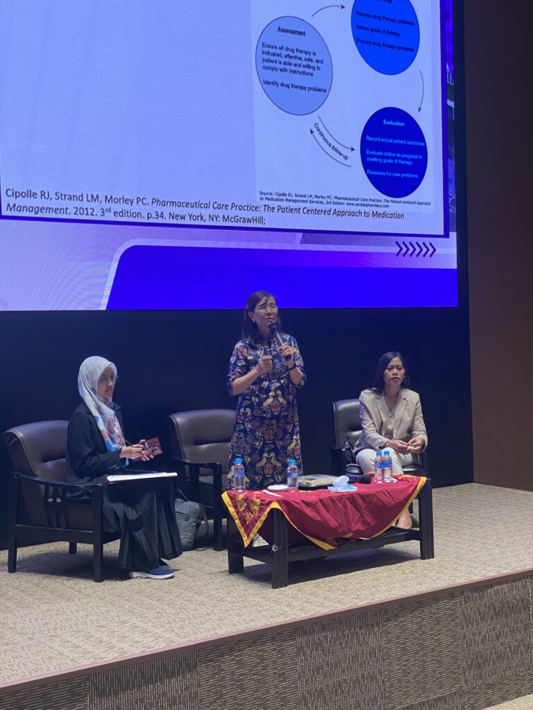 Program Studi S1 Farmasi UMM Mengadakan Kuliah Perdana Transformasi Pharmaceutical Care di Era Globalisasi Kesehatan